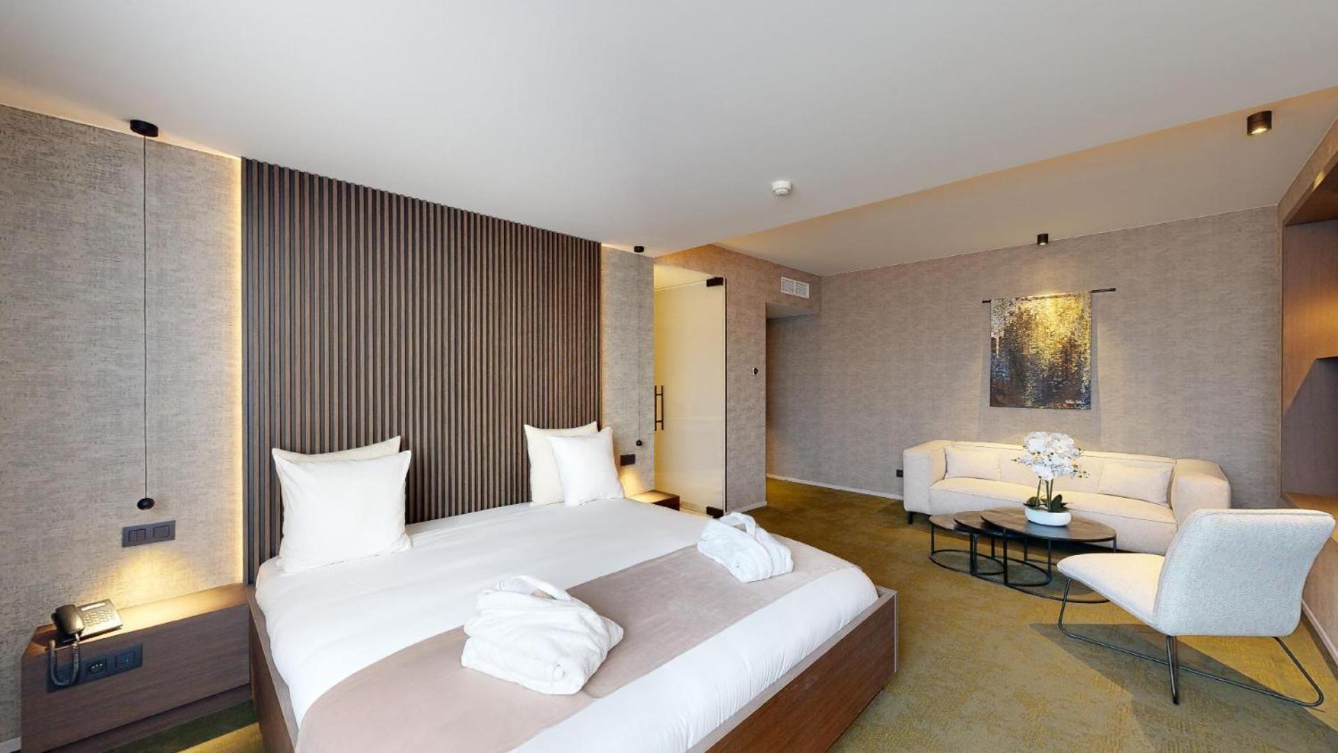 Van Der Valk Hotel Mons Congres & Spa Exterior foto