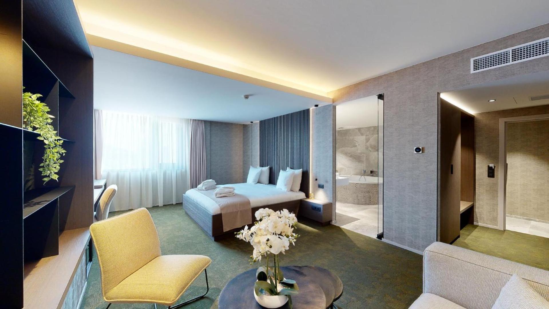 Van Der Valk Hotel Mons Congres & Spa Exterior foto